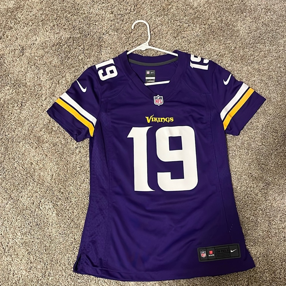 Thielens size small Vikings jersey